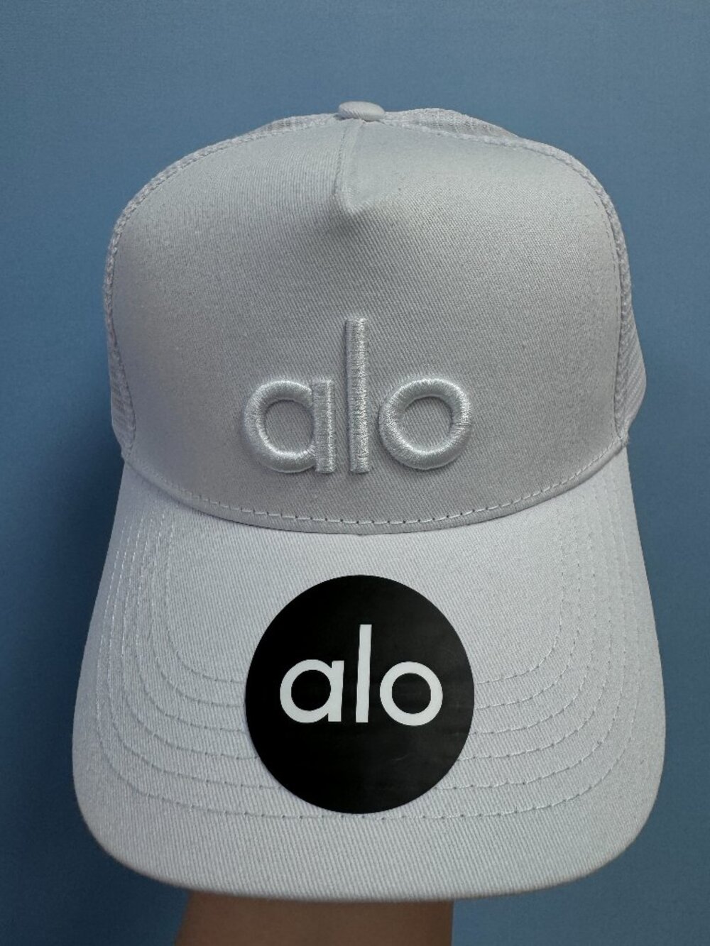 Alo Yoga District Trucker Hat White Embroidered Logo Cap NWT✨ - Picture 2 of 6